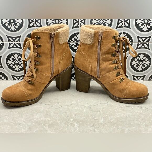 POP Lug-Sole Boots - Picture 11 of 13